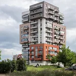 Praha Letnany 168 S Parkovanim V Garazi Zdarma